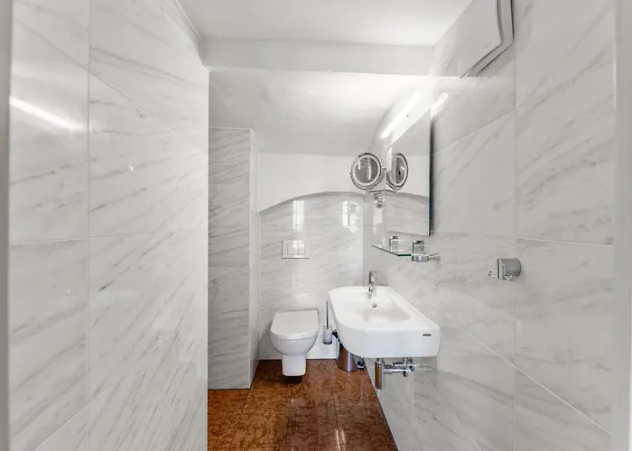 Friedrichstadt Hotel